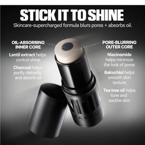 MILK MAKEUP
Pore Eclipse Non-Comedogenic Mattifying +
Blurring Primer Stick